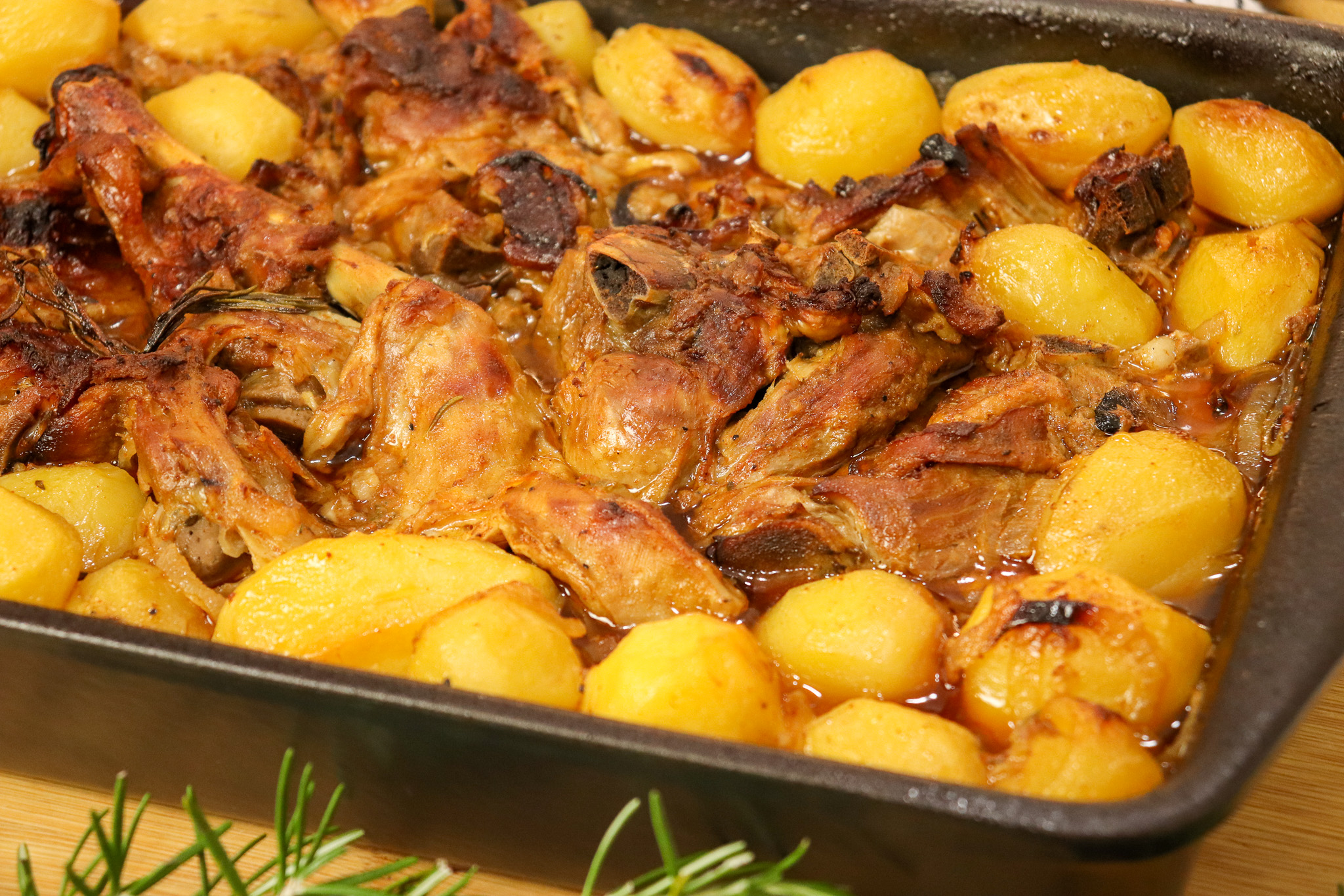 Cabrito Assado No Forno Com Batatinhas Momentos Doces E Salgados