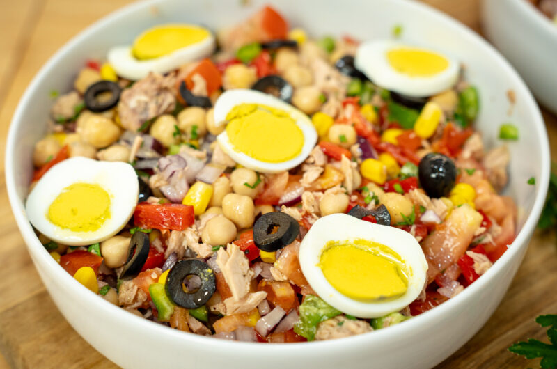 Salada de Grão e Atum: Refrescante, Fácil e Leve para o Verão