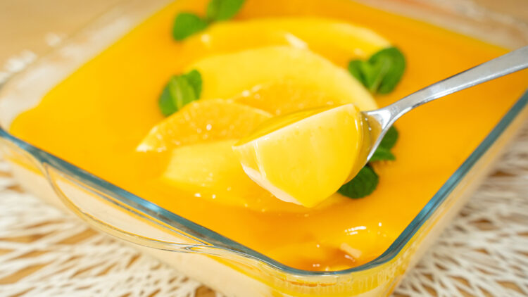 Sobremesa de Iogurte e Gelatina de Manga e Laranja