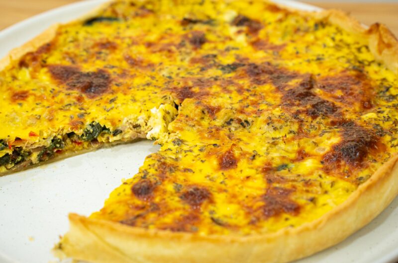 Quiche de Atum, Espinafres e Cogumelos: Uma Refeição Completa e Deliciosa