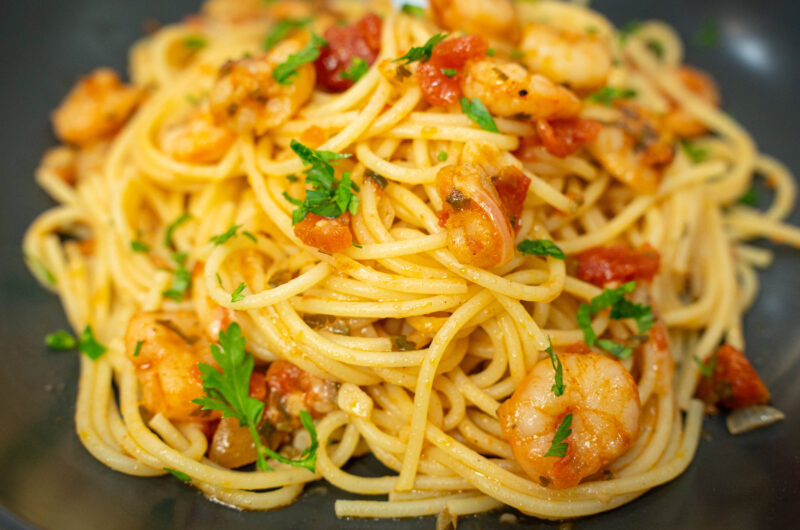 Massa com Camarão: O Jantar Rápido e Perfeito para os Dias de Verão