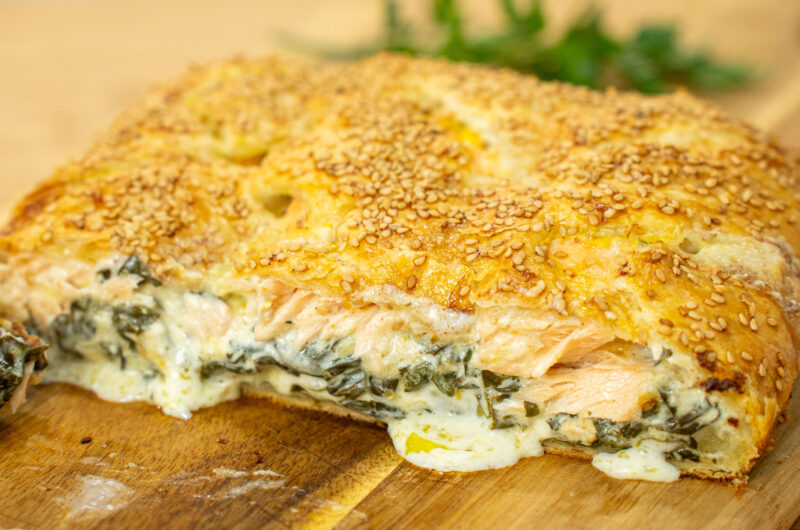 Folhado de Salmão com Espinafres: O Jantar Perfeito e Elegante